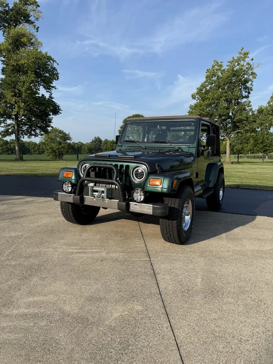 2000 Jeep TJ Wrangler - Image 2 of 31