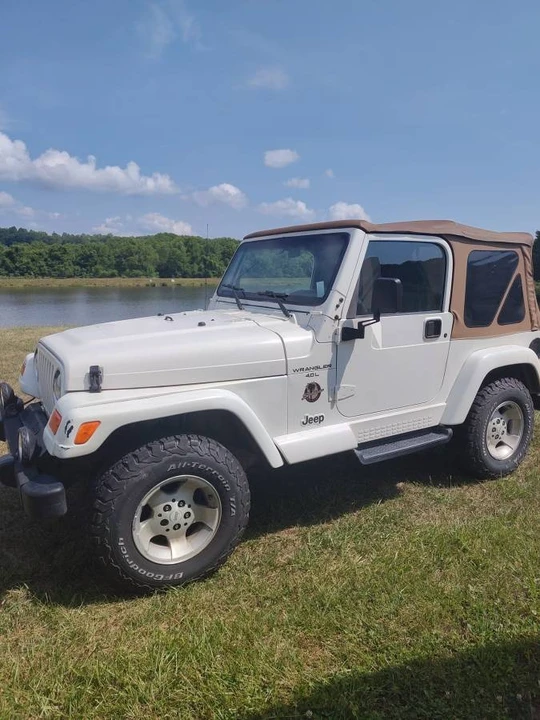 2000 Jeep TJ Wrangler - Image 2 of 10