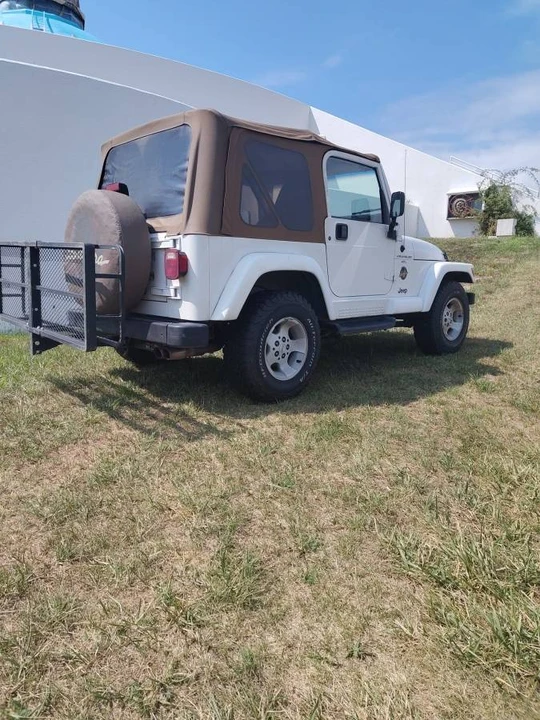 2000 Jeep TJ Wrangler - Image 3 of 10