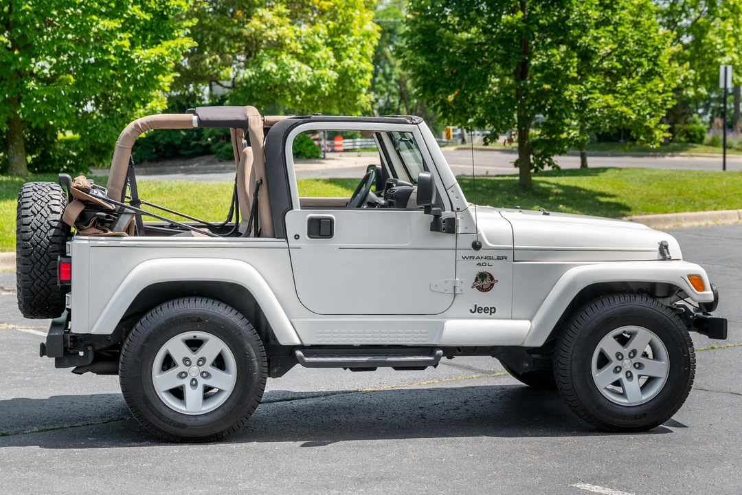 2000 Jeep TJ Wrangler - Image 10 of 31