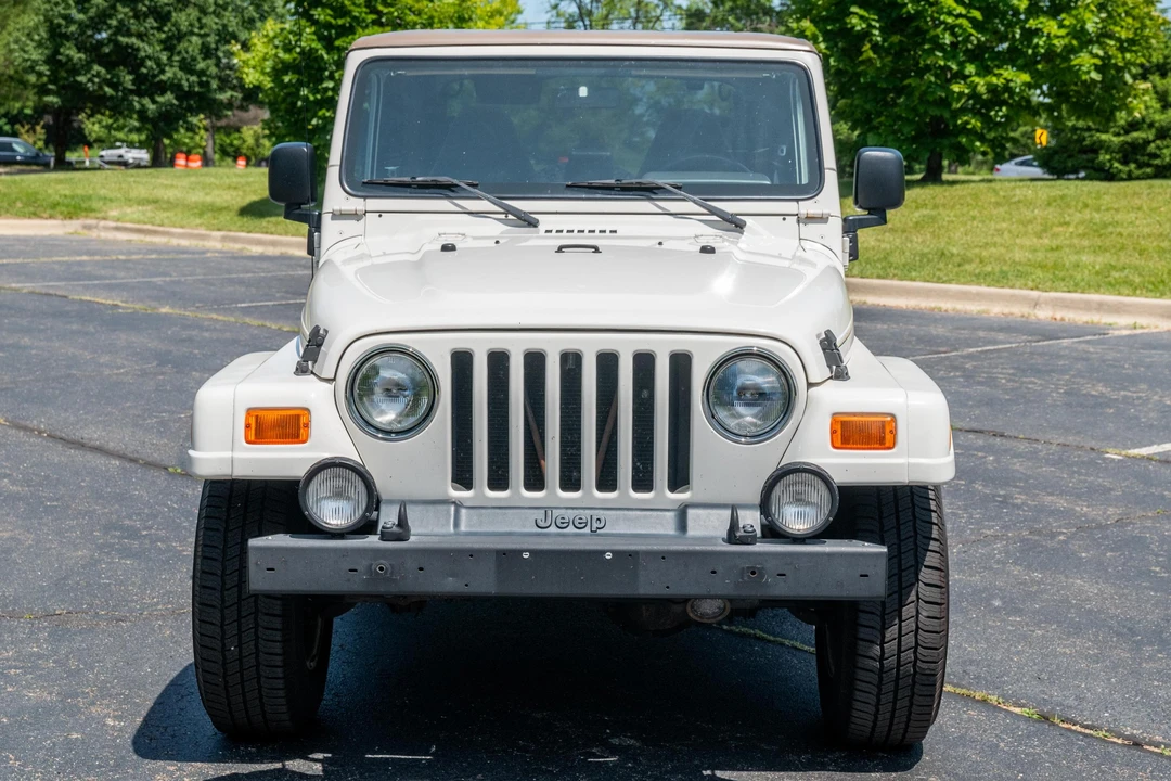 2000 Jeep TJ Wrangler - Image 2 of 31