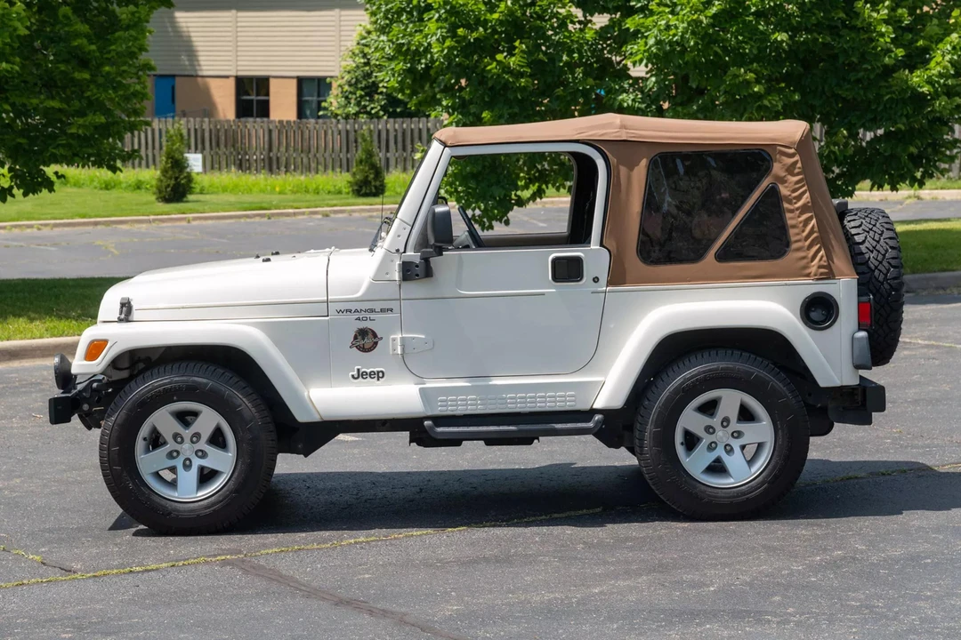 2000 Jeep TJ Wrangler - Image 14 of 31
