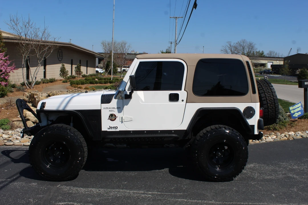 2000 Jeep TJ Wrangler - Image 3 of 31