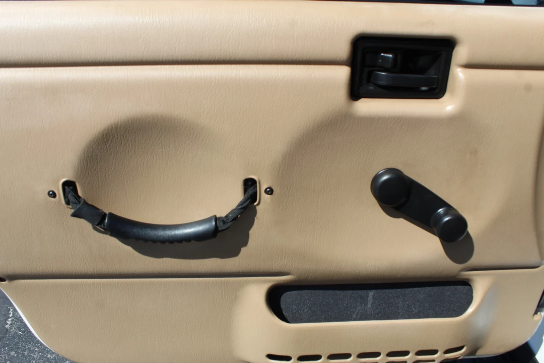 2000 Jeep TJ Wrangler - Image 23 of 31