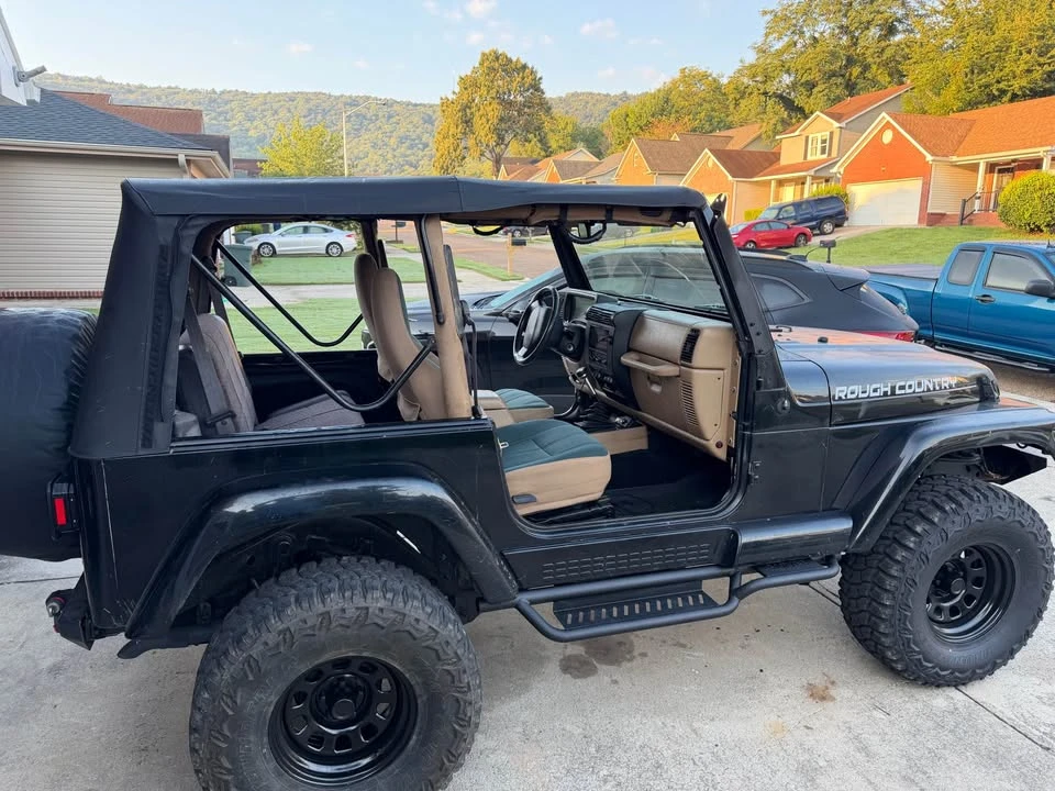 2000 Jeep TJ Wrangler - Image 2 of 11