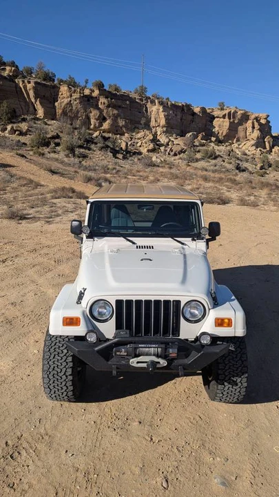 2000 Jeep TJ Wrangler - Image 2 of 23