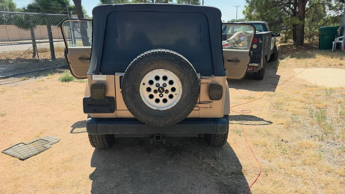 2000 Jeep TJ Wrangler - Image 15 of 17