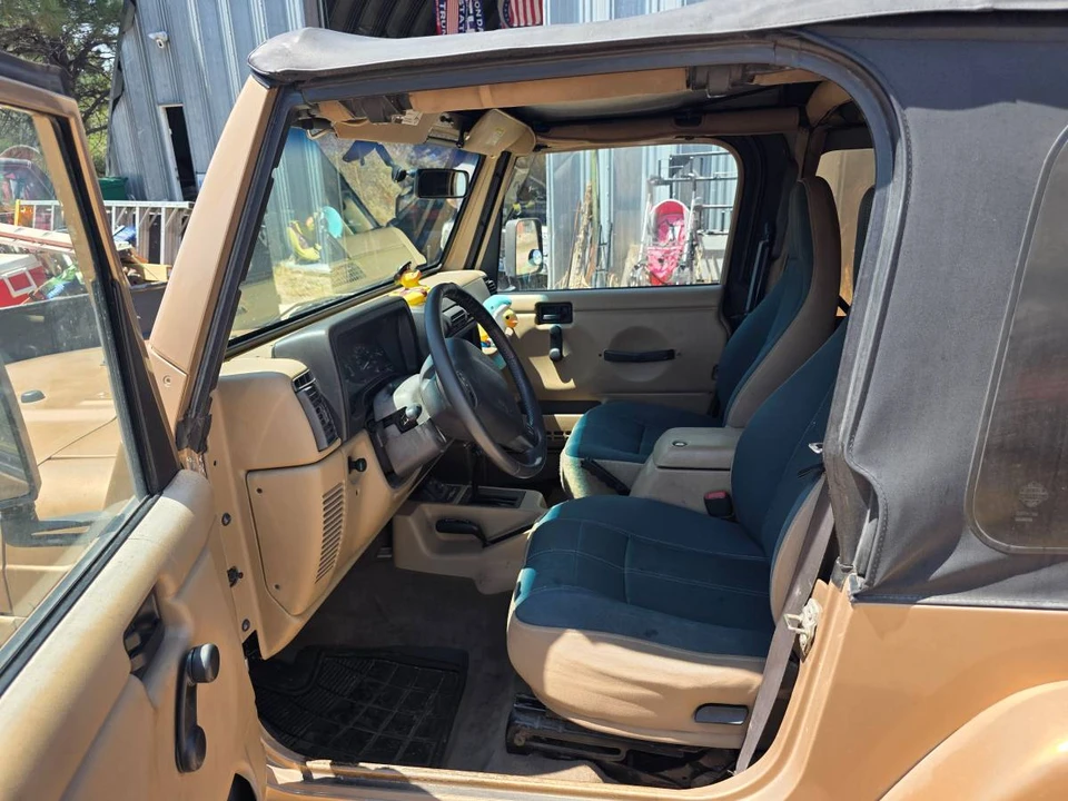 2000 Jeep TJ Wrangler - Image 10 of 17