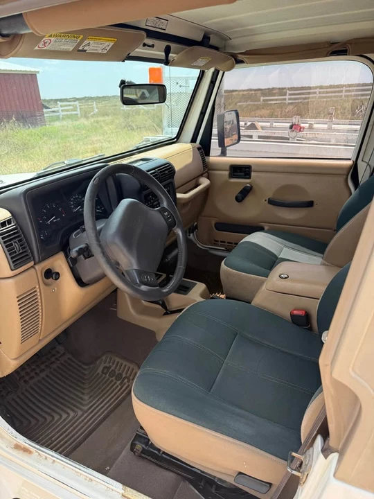 2000 Jeep TJ Wrangler - Image 3 of 4