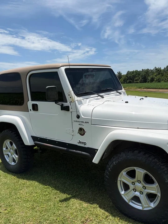 2000 Jeep TJ Wrangler - Image 3 of 8