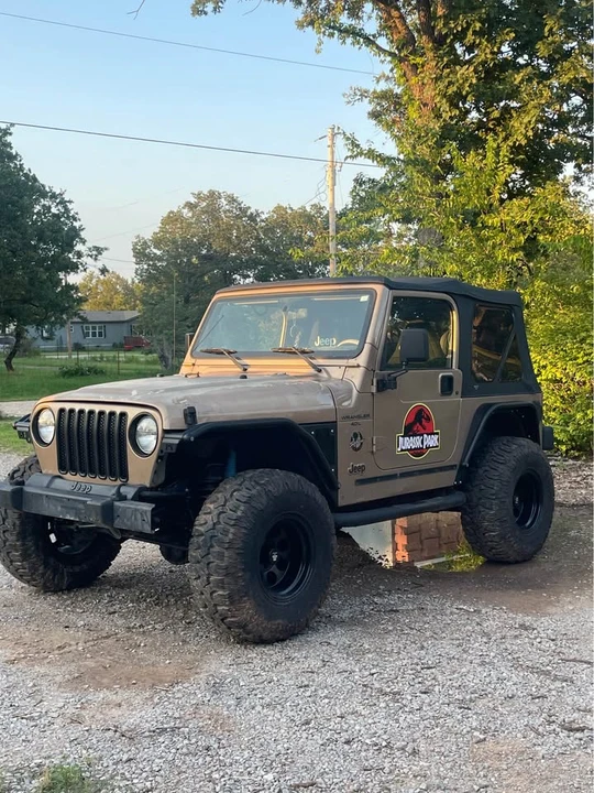 2000 Jeep TJ Wrangler - Image 2 of 12