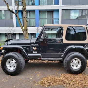 2000 Jeep Wrangler Sahara Sport Utility 2D