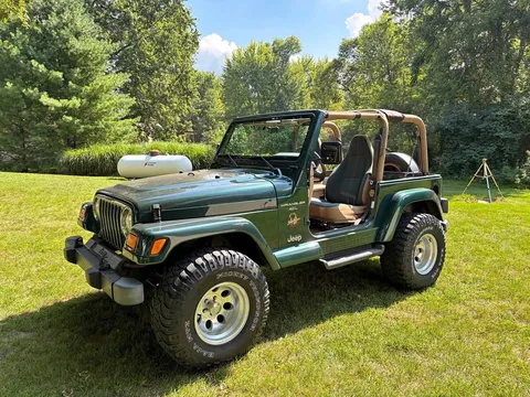 2000 Jeep Wrangler Sahara Sport Utility 2D
