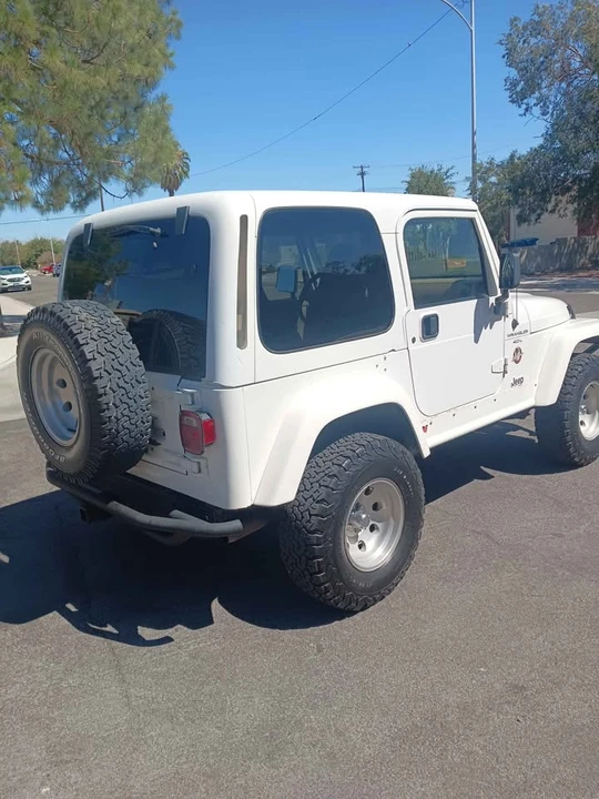 2000 Jeep TJ Wrangler - Image 2 of 14