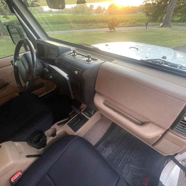 2000 Jeep TJ Wrangler - Image 9 of 15