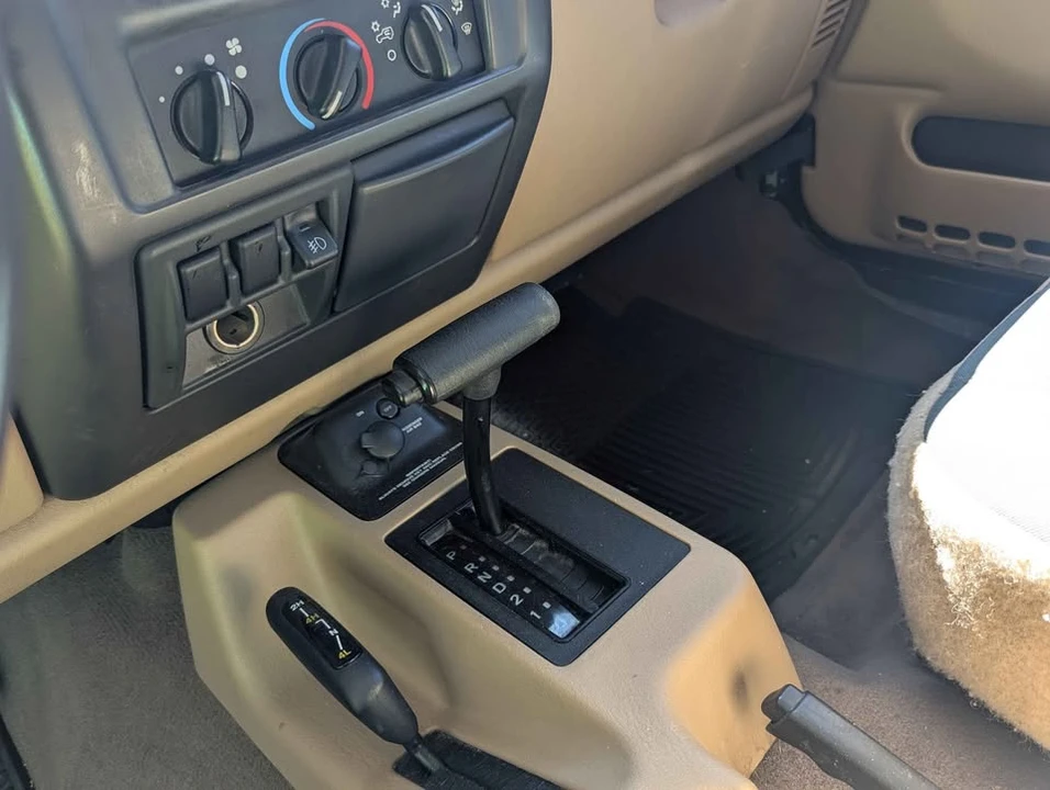 2000 Jeep TJ Wrangler - Image 11 of 13
