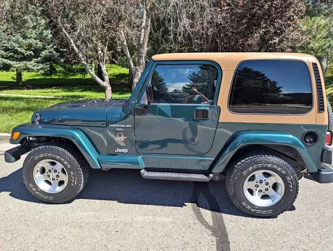 2000 Jeep Wrangler Sahara Sport Utility 2D