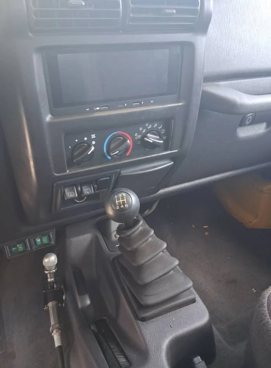 2000 Jeep TJ Wrangler - Image 10 of 13