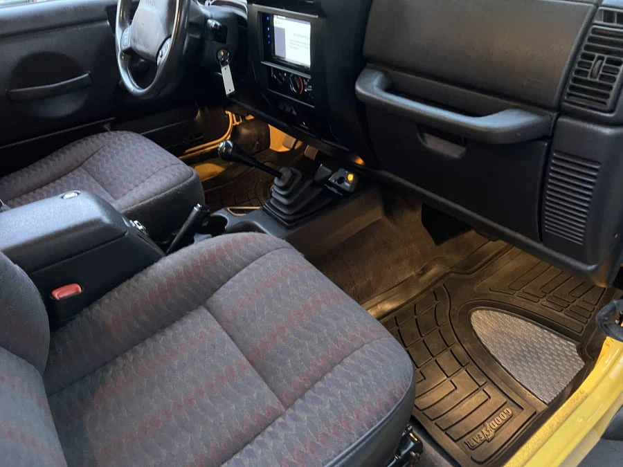 2000 Jeep TJ Wrangler - Image 6 of 8