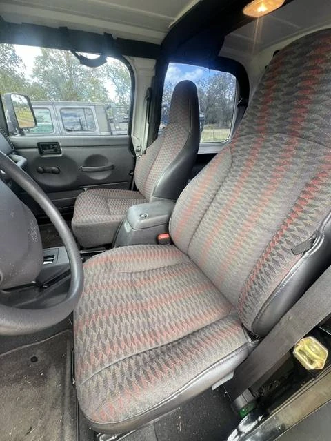 2000 Jeep TJ Wrangler - Image 6 of 8