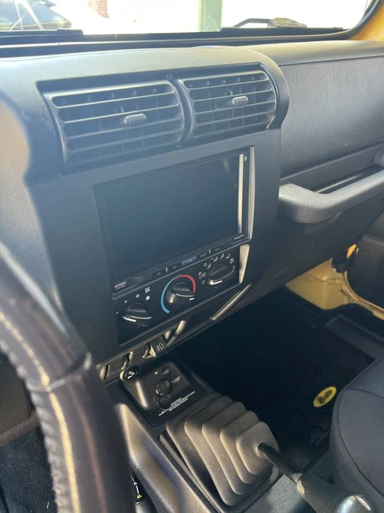 2000 Jeep TJ Wrangler - Image 3 of 4