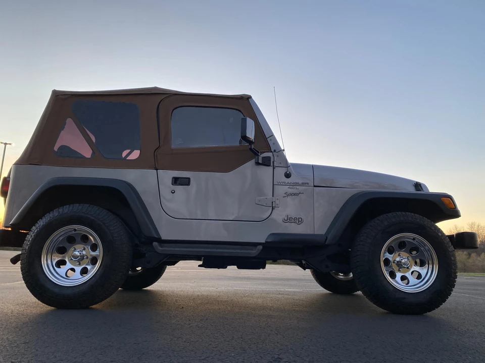 2000 Jeep TJ Wrangler - Image 25 of 31