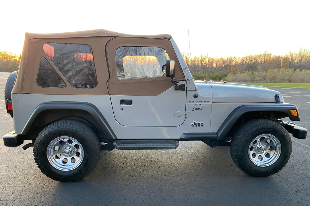 2000 Jeep TJ Wrangler - Image 3 of 31