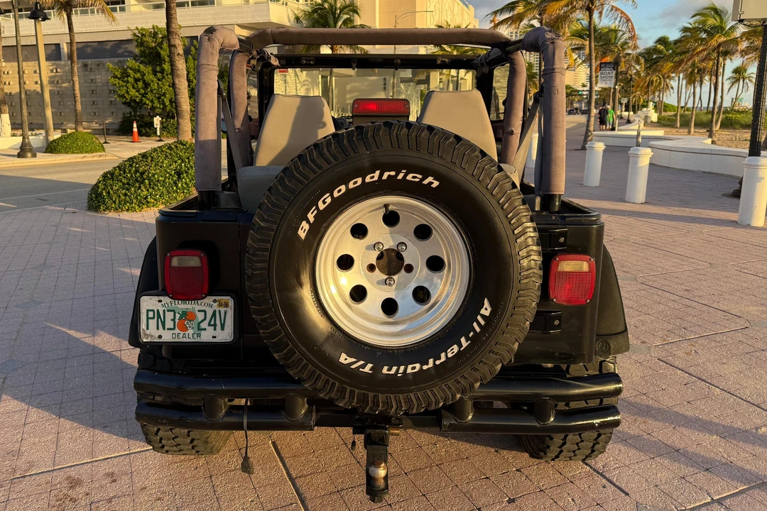 2000 Jeep TJ Wrangler - Image 5 of 31