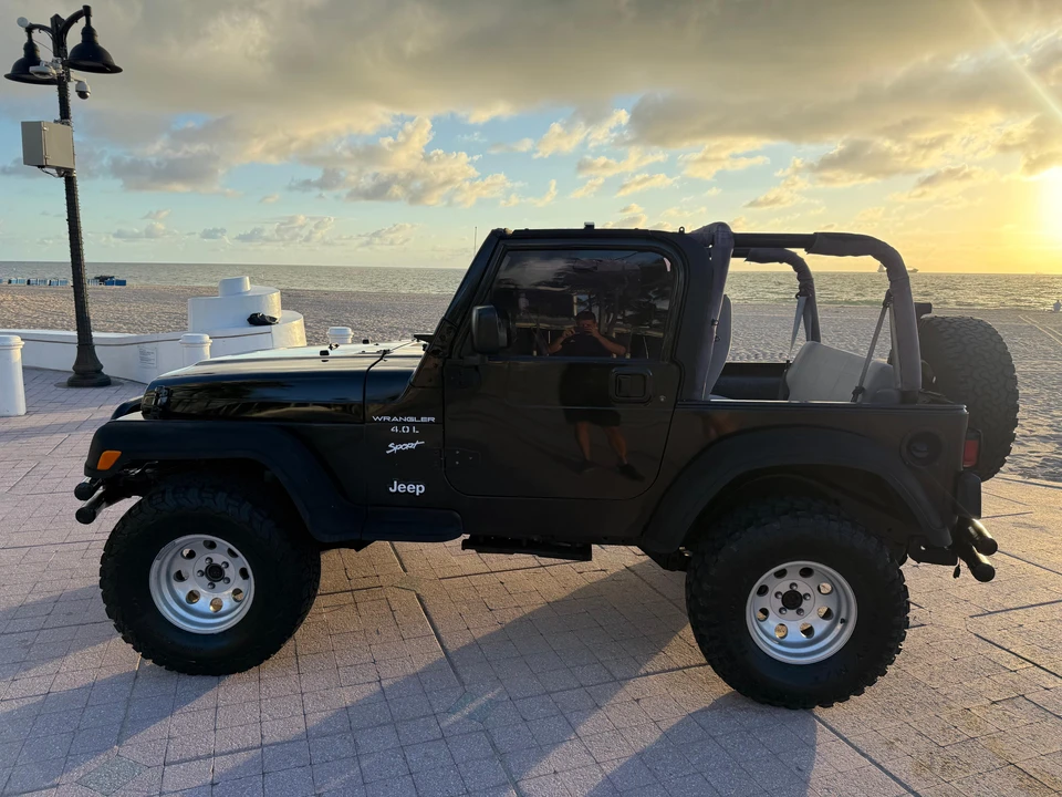 2000 Jeep TJ Wrangler - Image 8 of 31