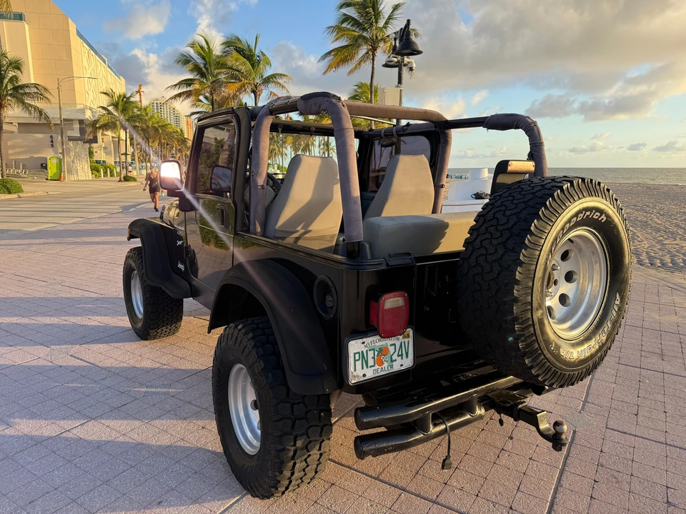 2000 Jeep TJ Wrangler - Image 11 of 31