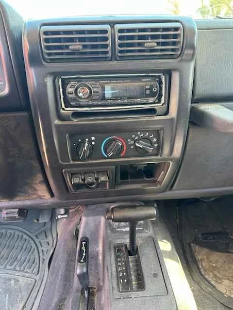2000 Jeep TJ Wrangler - Image 10 of 16