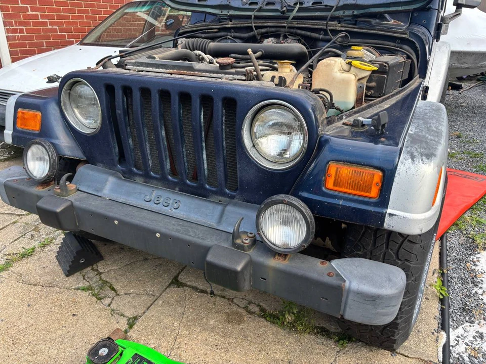 2000 Jeep TJ Wrangler - Image 2 of 8