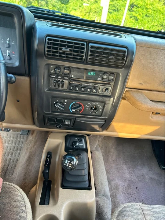 2000 Jeep TJ Wrangler - Image 9 of 9