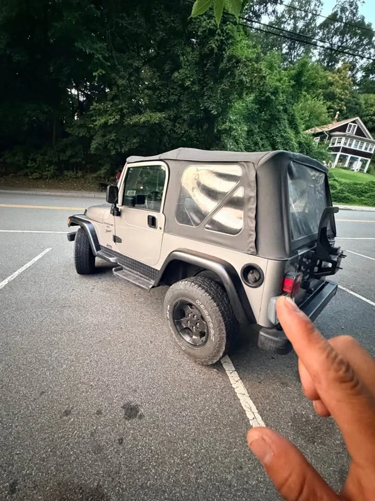 2000 Jeep TJ Wrangler - Image 2 of 5