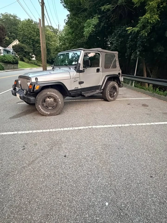 2000 Jeep TJ Wrangler - Image 4 of 5