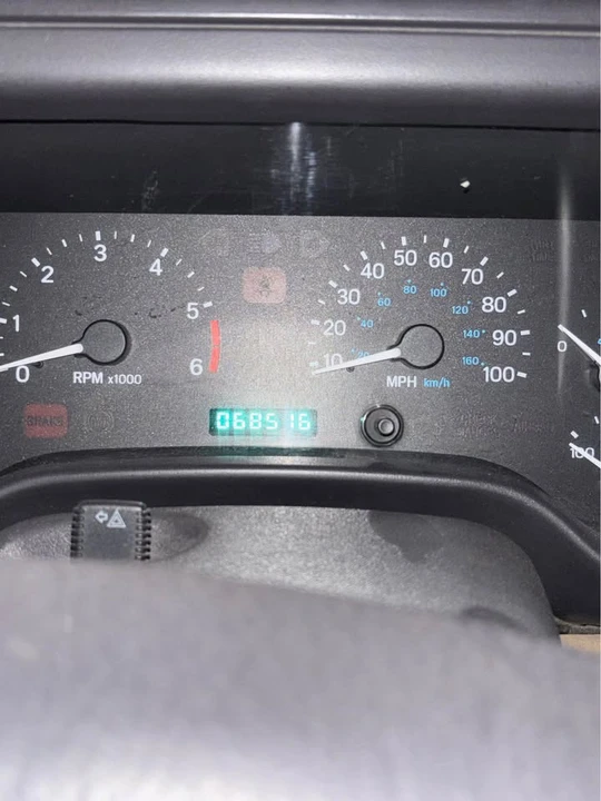 2000 Jeep TJ Wrangler - Image 10 of 12