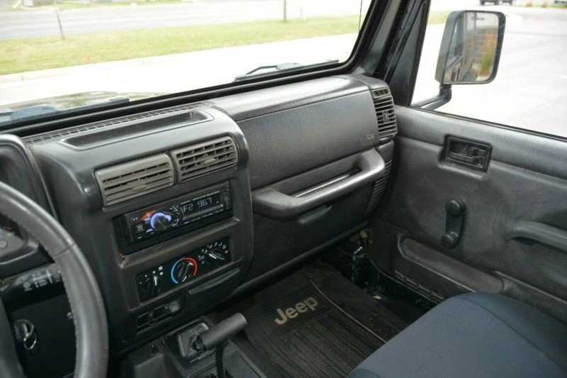 2000 Jeep TJ Wrangler - Image 10 of 15