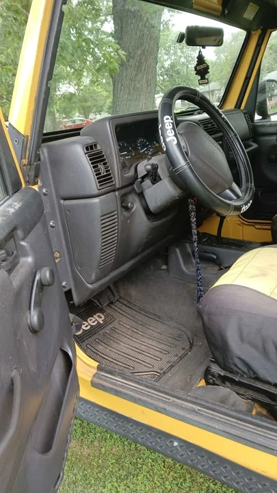 2000 Jeep TJ Wrangler - Image 5 of 8