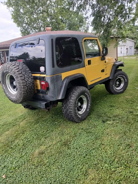 2000 Jeep TJ Wrangler - Image 2 of 8