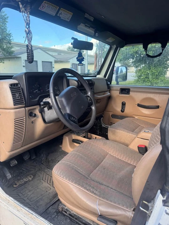 2000 Jeep TJ Wrangler - Image 3 of 5