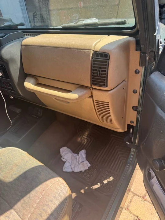 2000 Jeep TJ Wrangler - Image 4 of 11