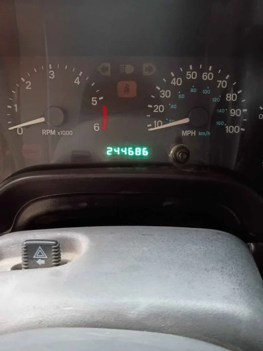 2000 Jeep TJ Wrangler - Image 9 of 9