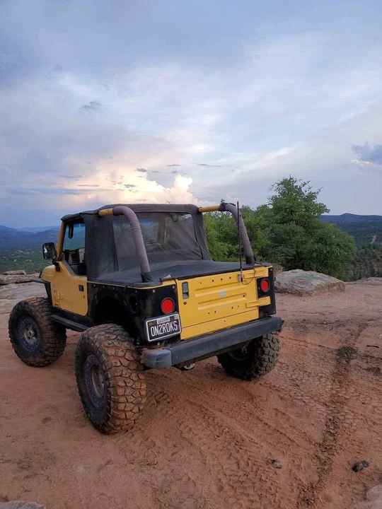 2000 Jeep TJ Wrangler - Image 2 of 2