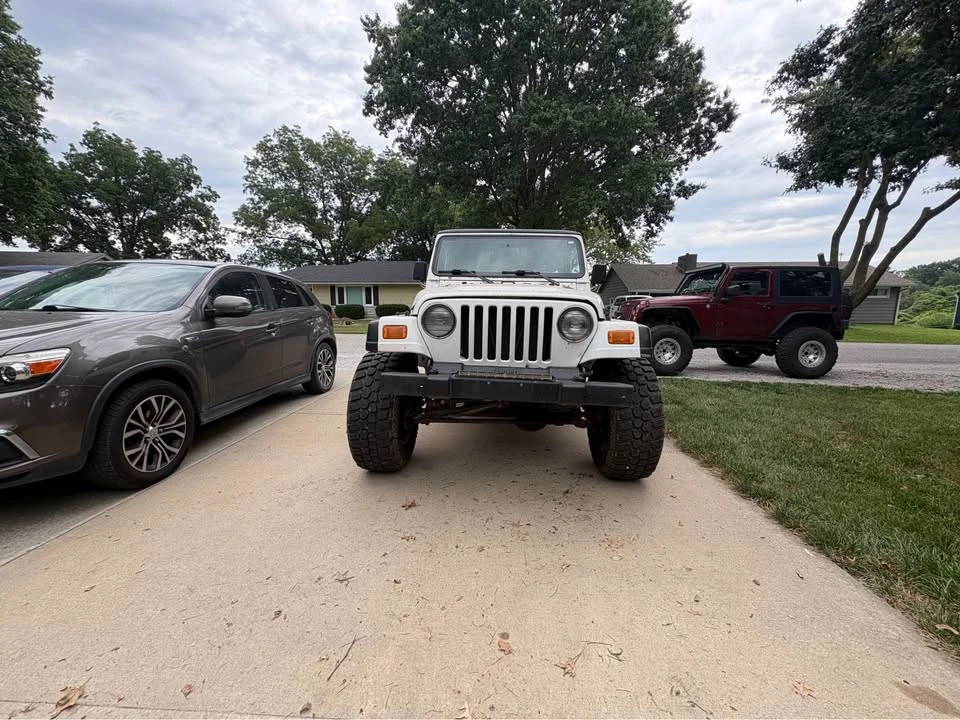 2000 Jeep TJ Wrangler - Image 2 of 8