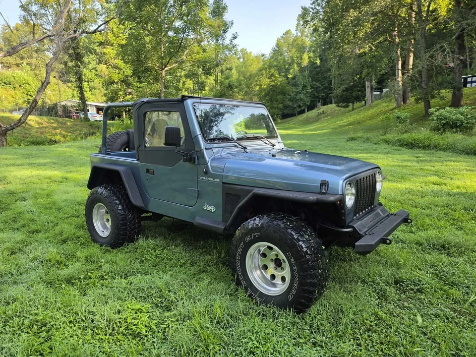 2000 Jeep TJ Wrangler - Image 2 of 12