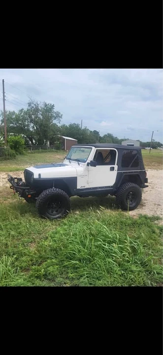 2000 Jeep TJ Wrangler - Image 2 of 14