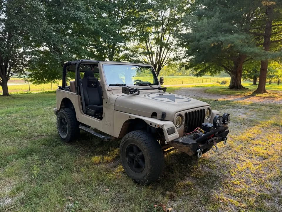2000 Jeep TJ Wrangler - Image 2 of 3
