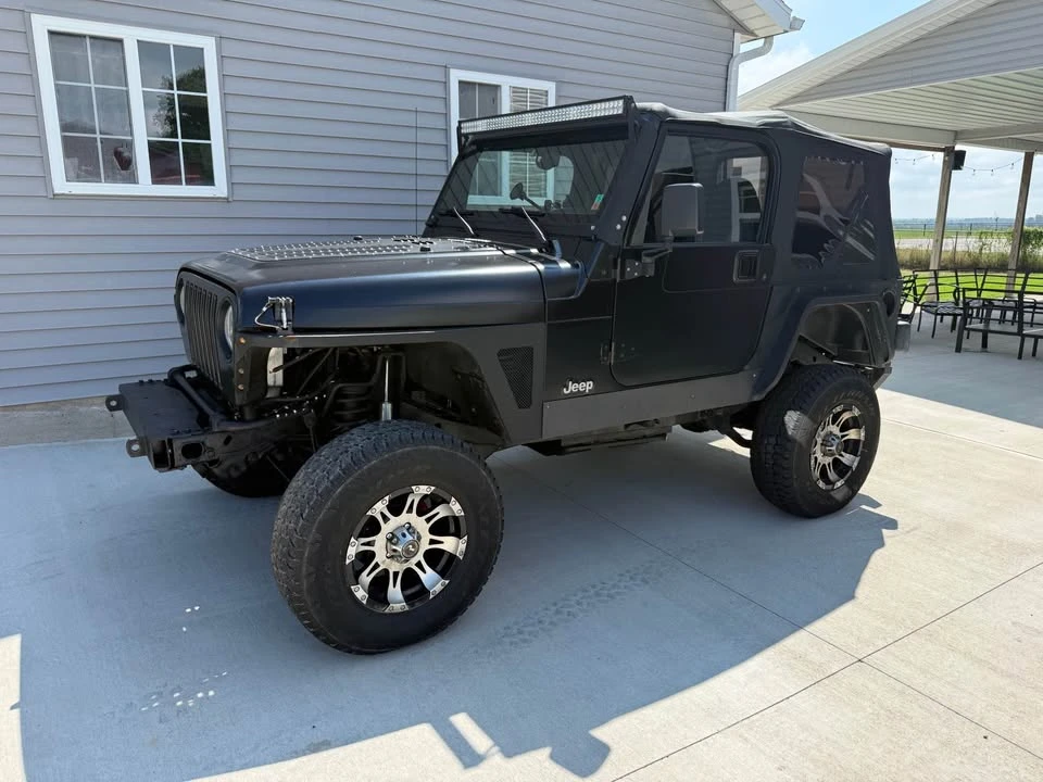 2000 Jeep TJ Wrangler - Image 2 of 12