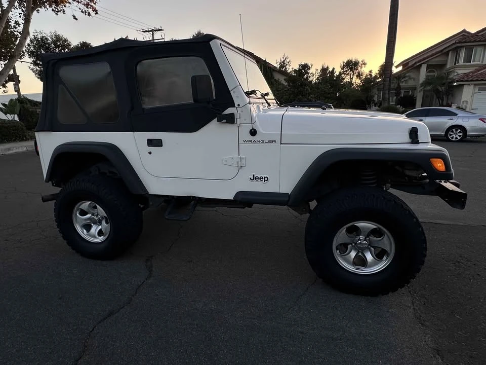 2000 Jeep TJ Wrangler - Image 2 of 12