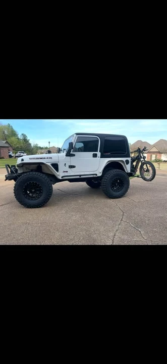 2000 Jeep TJ Wrangler - Image 2 of 3